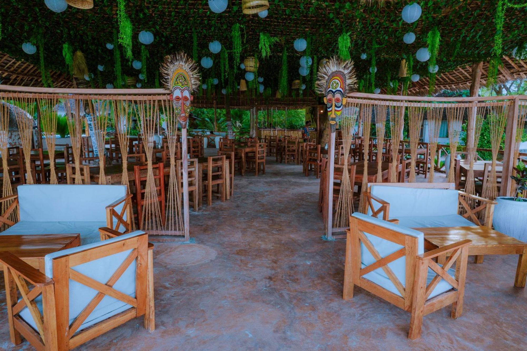Mambo Ocean Hotell