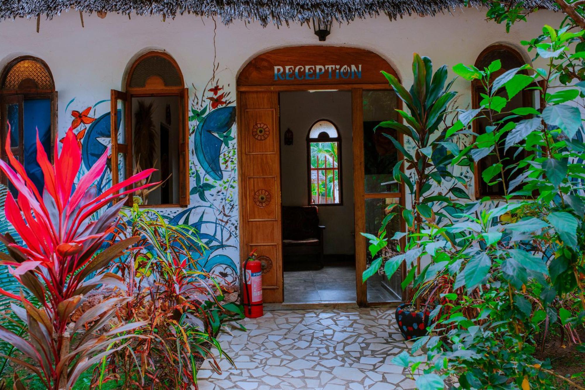 Mambo Ocean Hotell
