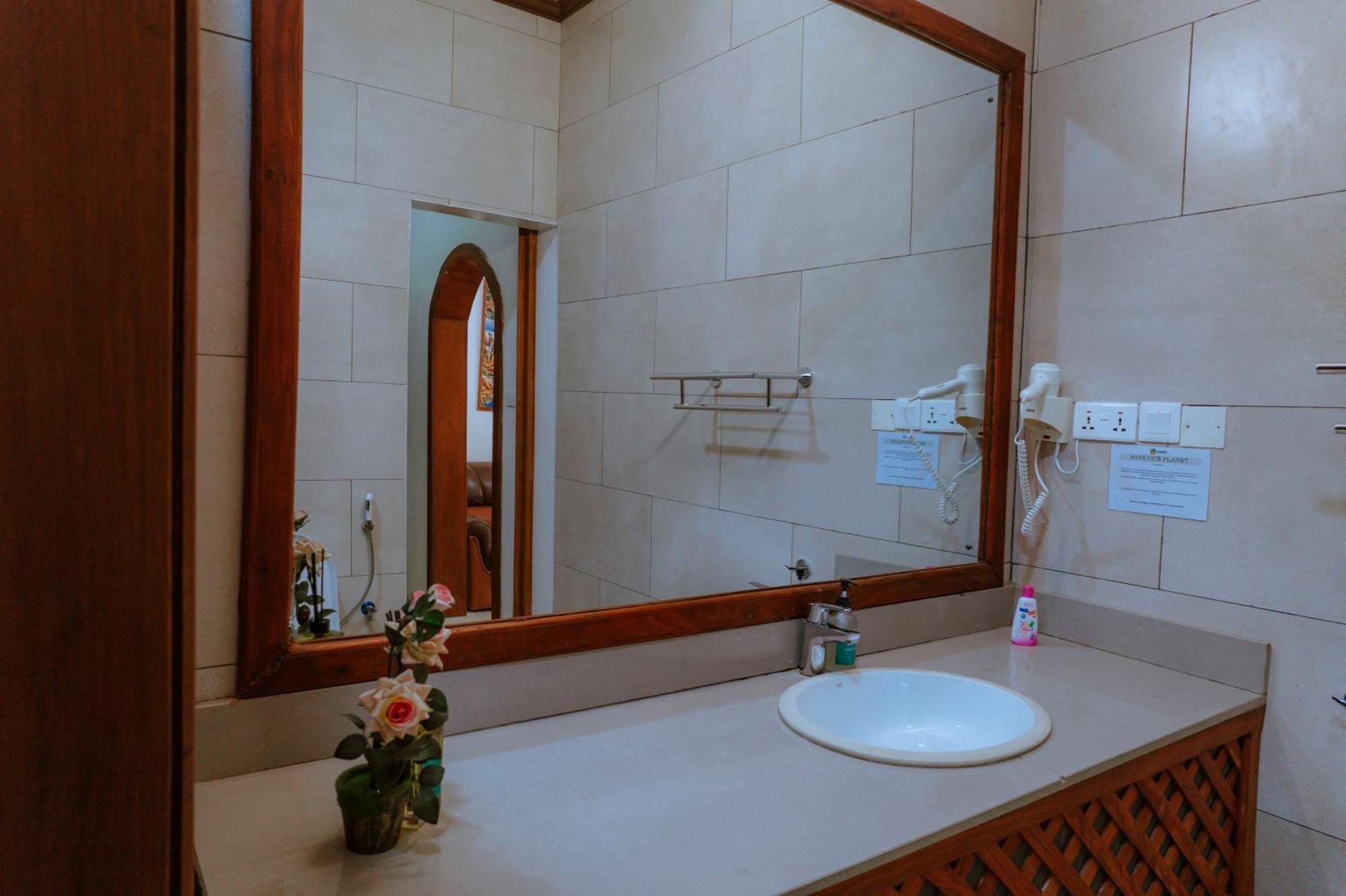 Hotell Mambo Ocean Pwani Mchangani
