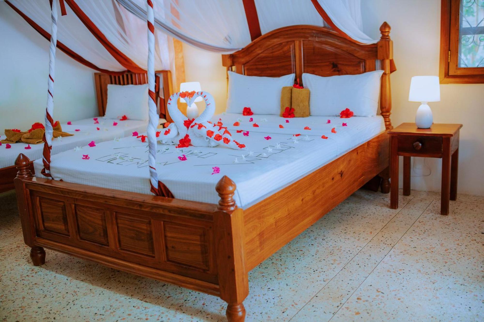 Mambo Ocean Hotell Pwani Mchangani