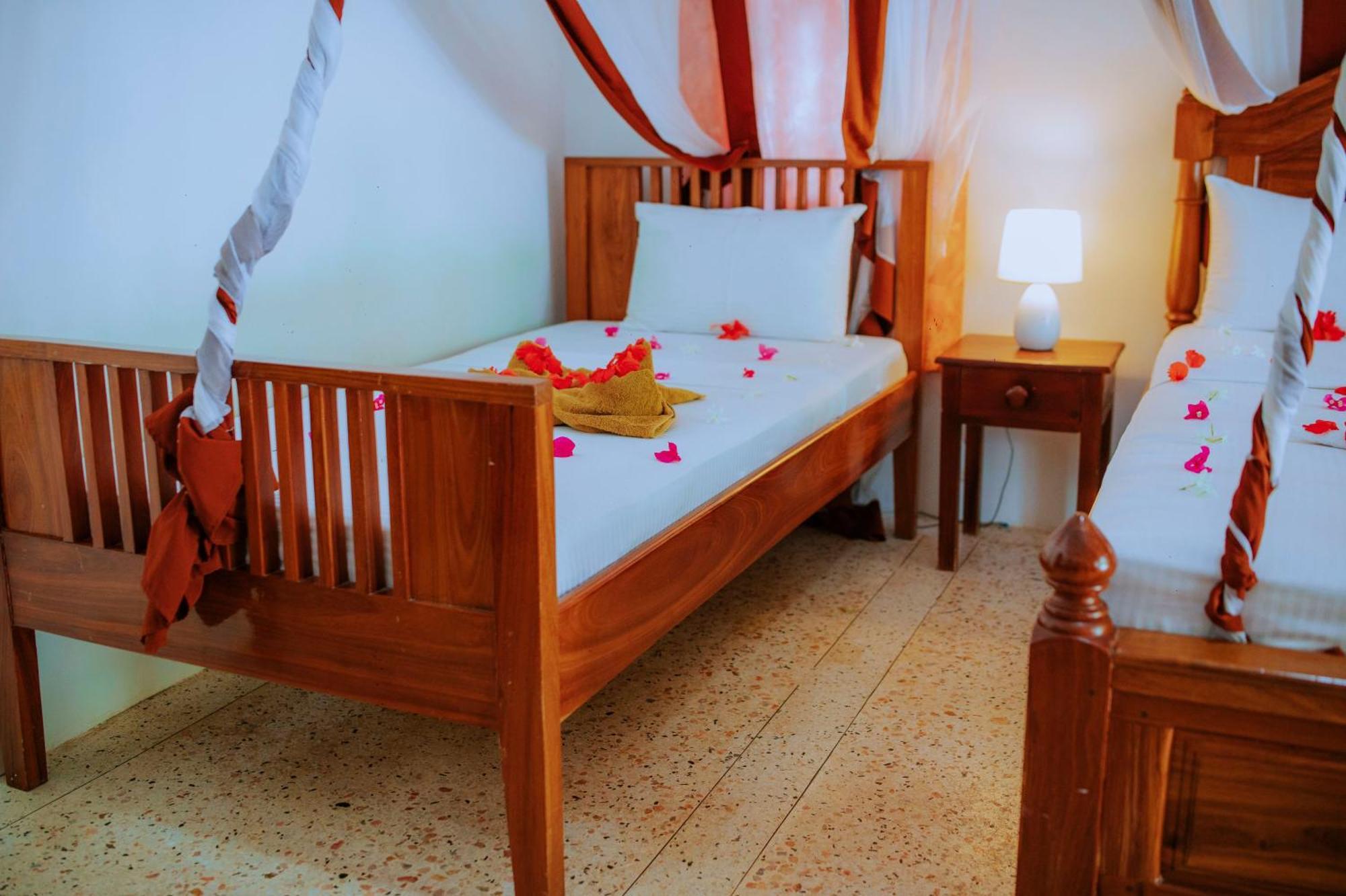 Mambo Ocean Hotell