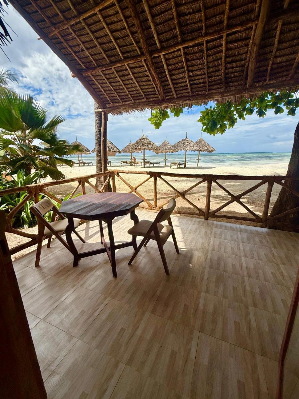 Hotell Mambo Ocean
